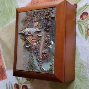 Musical jewelry box